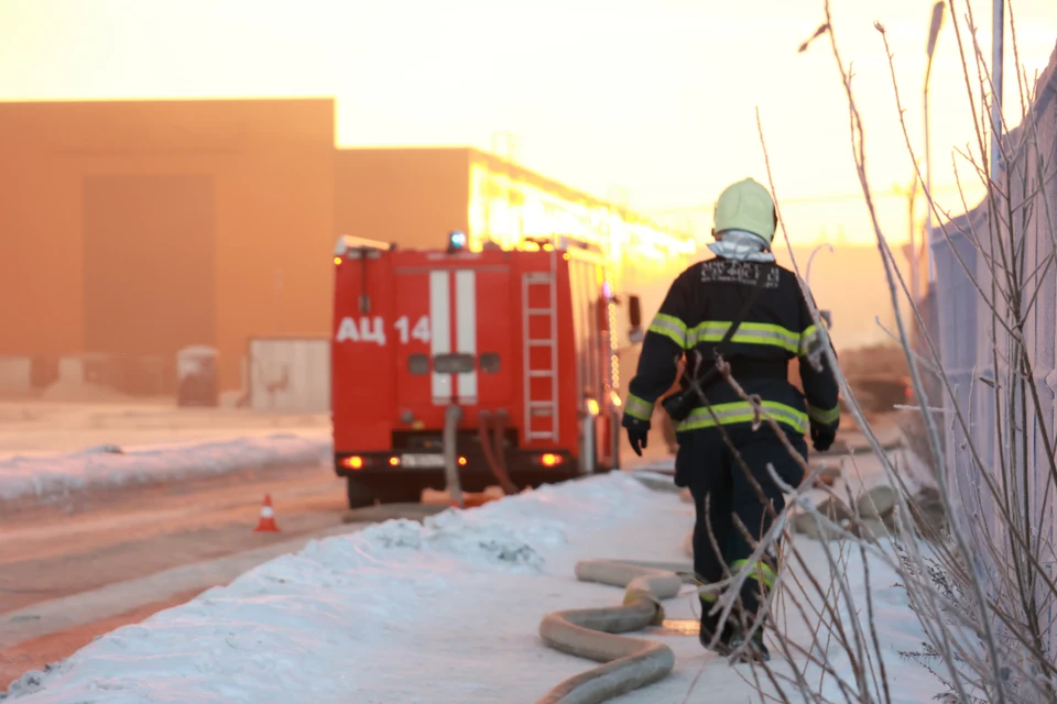 Для тушения возгорания на НПЗ в Нижнекамске использовалось 32 единицы техники