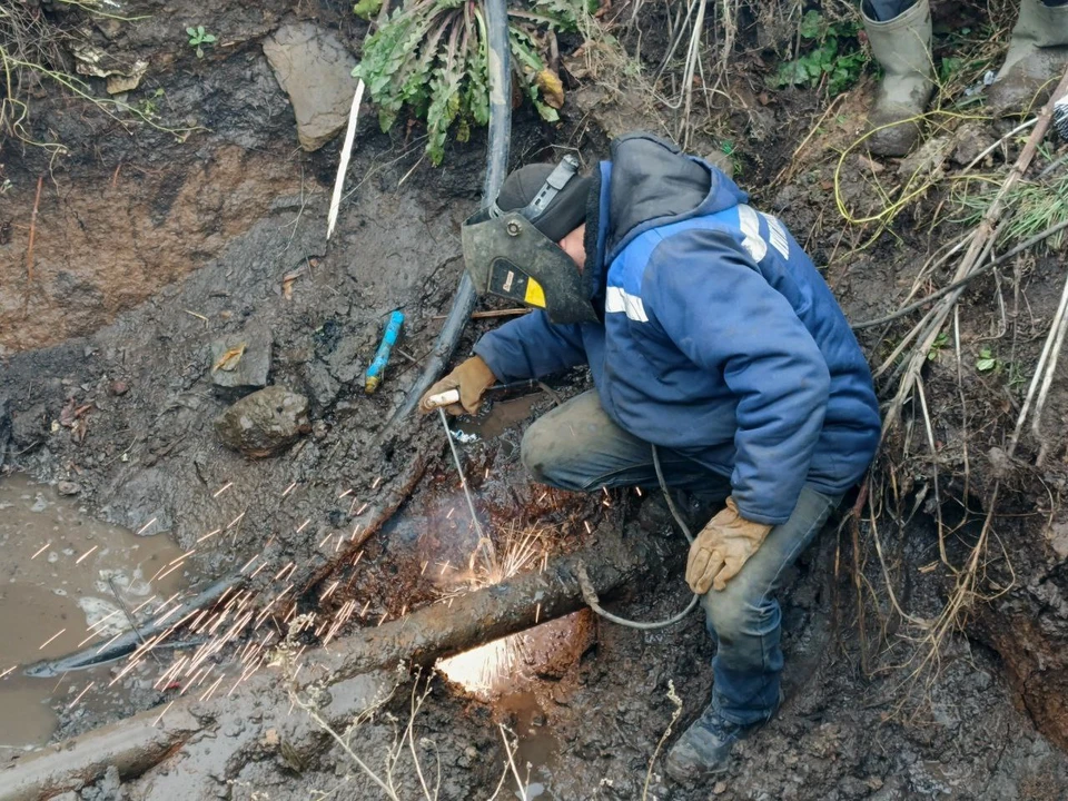Основная часть аварий происходит из-за старых труб. Фото: Минстрой России