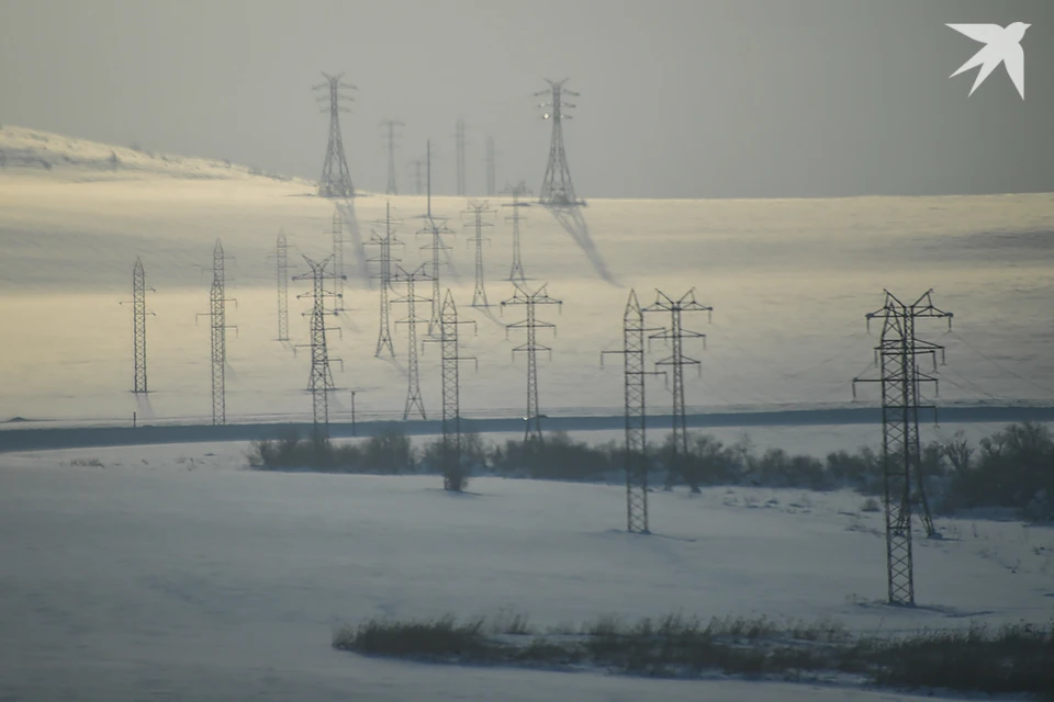 Для устранения последствий аварии на месте работают оперативные бригады.