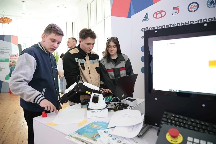 К 2030 году все ульяновские колледжи и техникумы включат в «Профессионалитет»