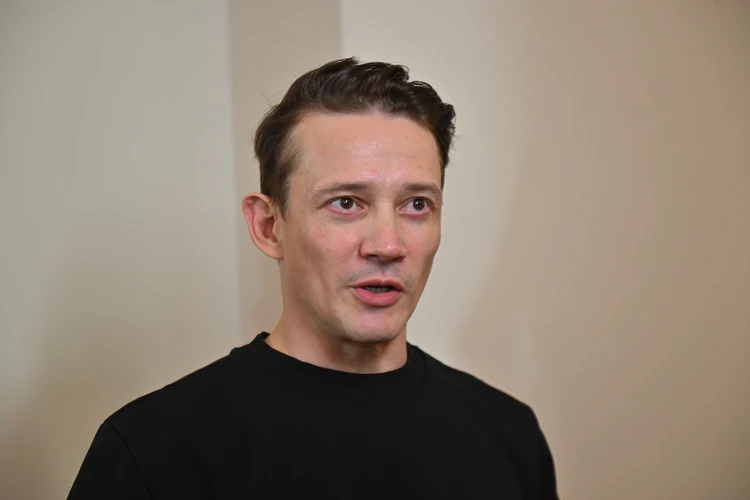 Звезда «Фишера» и «Хирурга» Сергей Гилев о семье и сыне: «Все уже устали от меня, потому что я постоянно беру ребенка на работу»