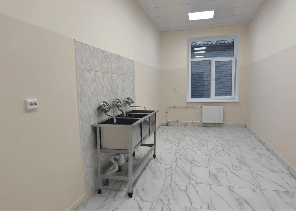 Глава администрации округа проверил результаты капремонта. Фото: Андрей Зайцев