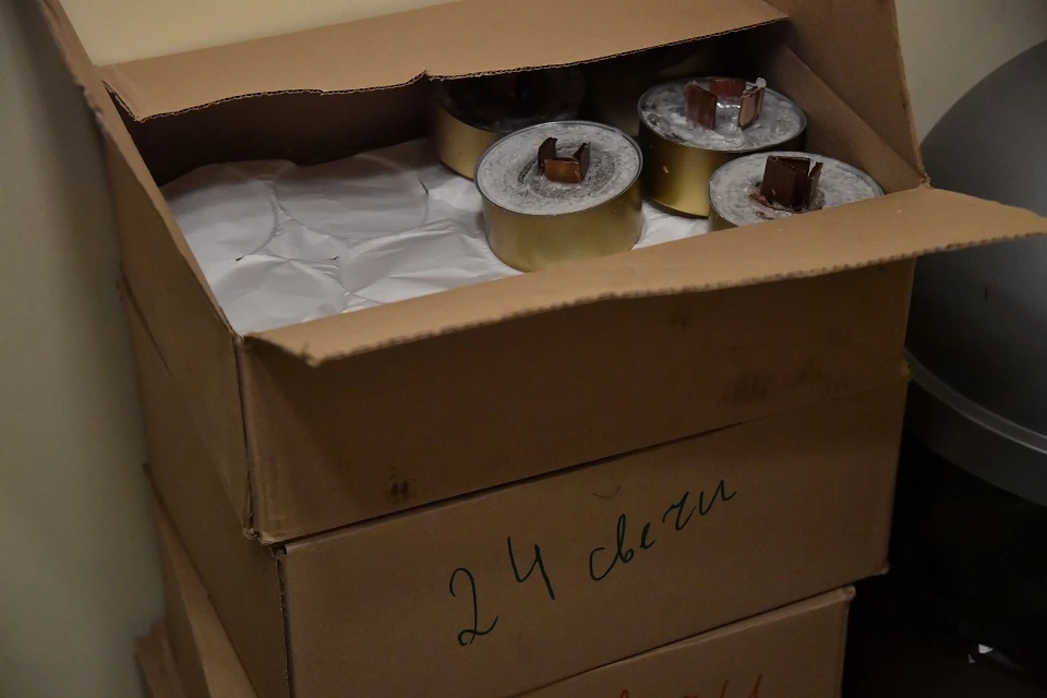 В Крыму волонтеры разработали окопные свечи с защитой от мошек