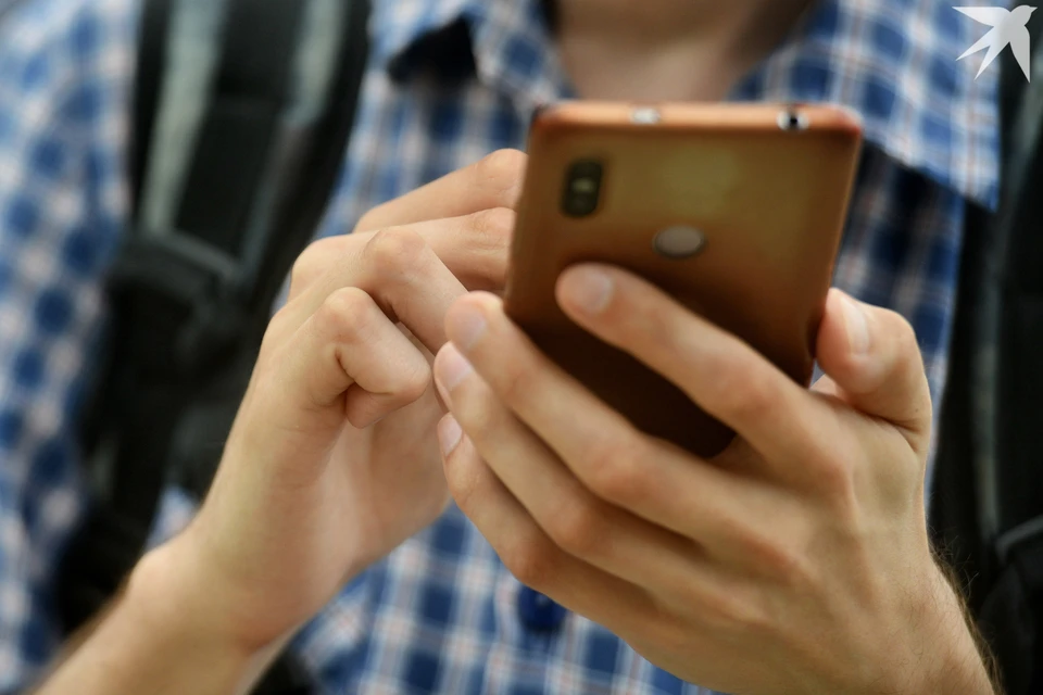 17-летняя брестчанка «анатомически отсканировала» тело смартфоном с одеждой и без по требованию «почты» и попала в кошмарную ситуацию. Фото носит иллюстративный характер.