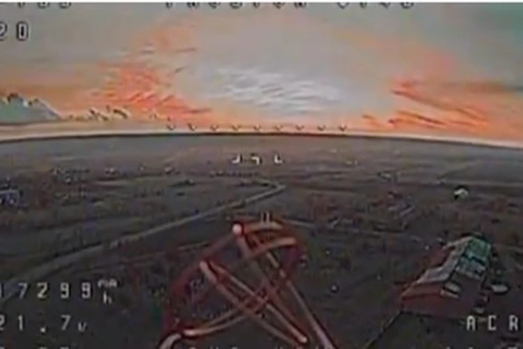 В блиндажи к украинским боевикам летит «Яга»