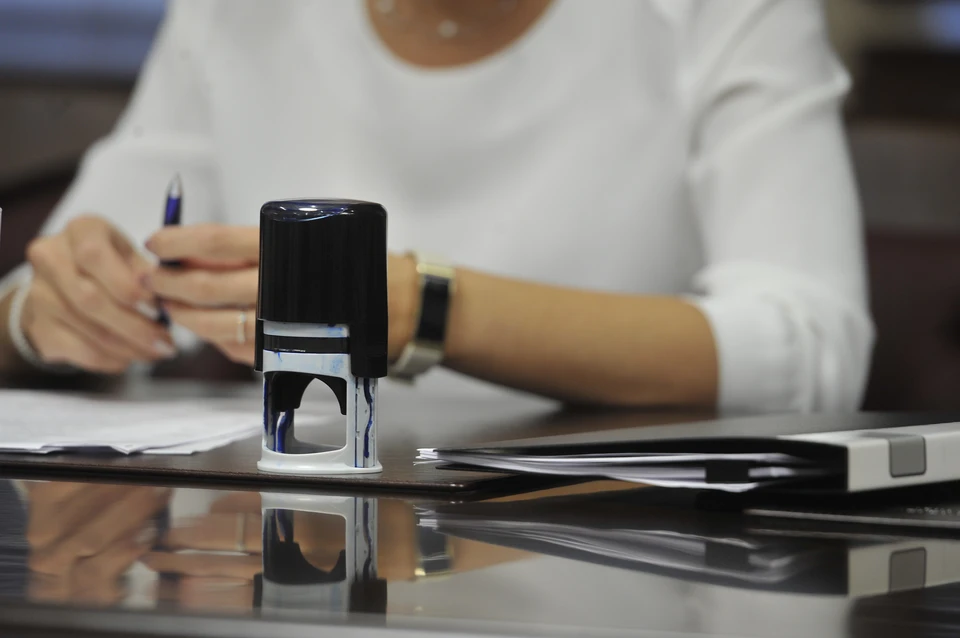 Нотариусов в РФ обяжут своевременно сообщать наследникам о долгах наследодателя.