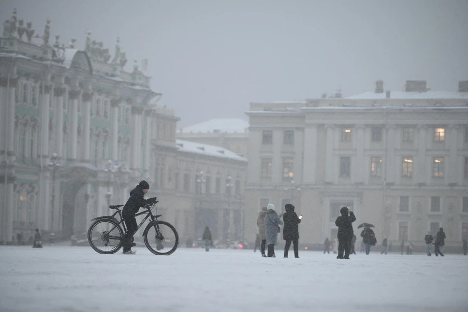 Циклон приближается с северо-запада и принесет с собой обильную облачность.
