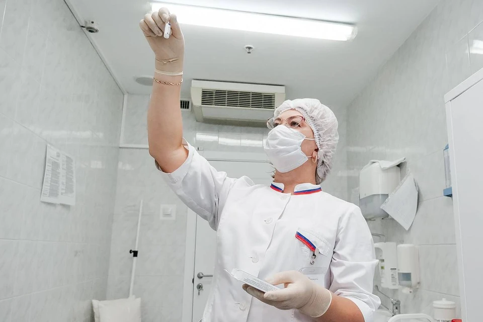 Губернатор Вячеслав Федорищев поручил ускорить темпы иммунизации