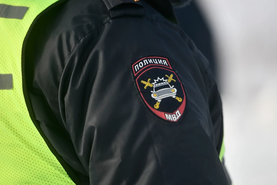 В Томской области задержан лихач, совершивший ДТП и протащивший инспектора на двери своего авто.