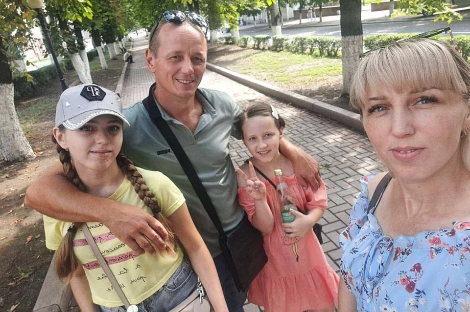 Во время коротких отпусков семья каждый день гуляла по родному городу. Фото: из семейного архива