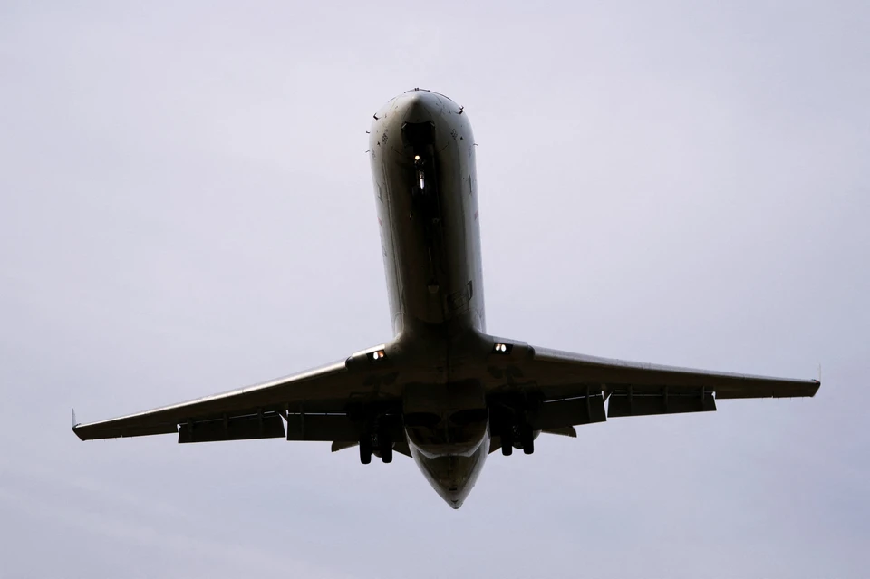 В США приостановил работу аэропорт Рональда Рейгана после инцидента со стрельбой у Белого дома.