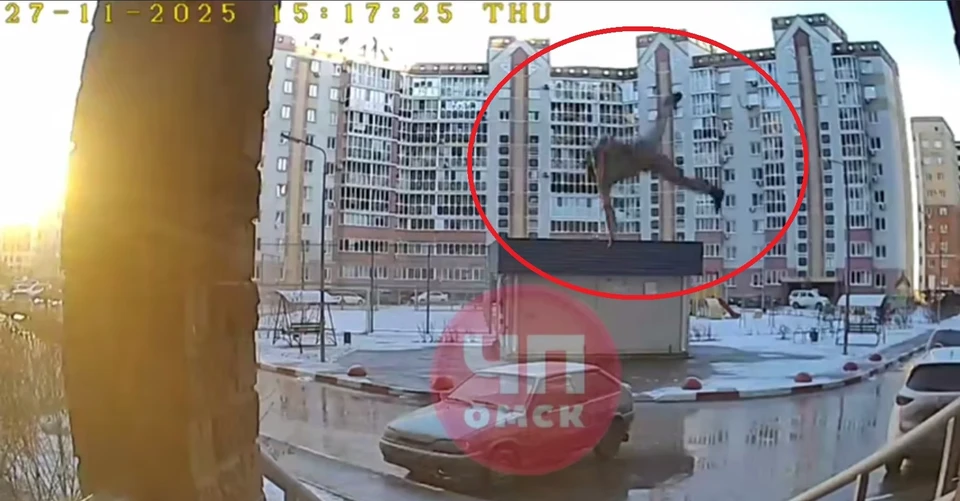 Фото: скриншот с видео телеграм-канала «ЧП Омск»