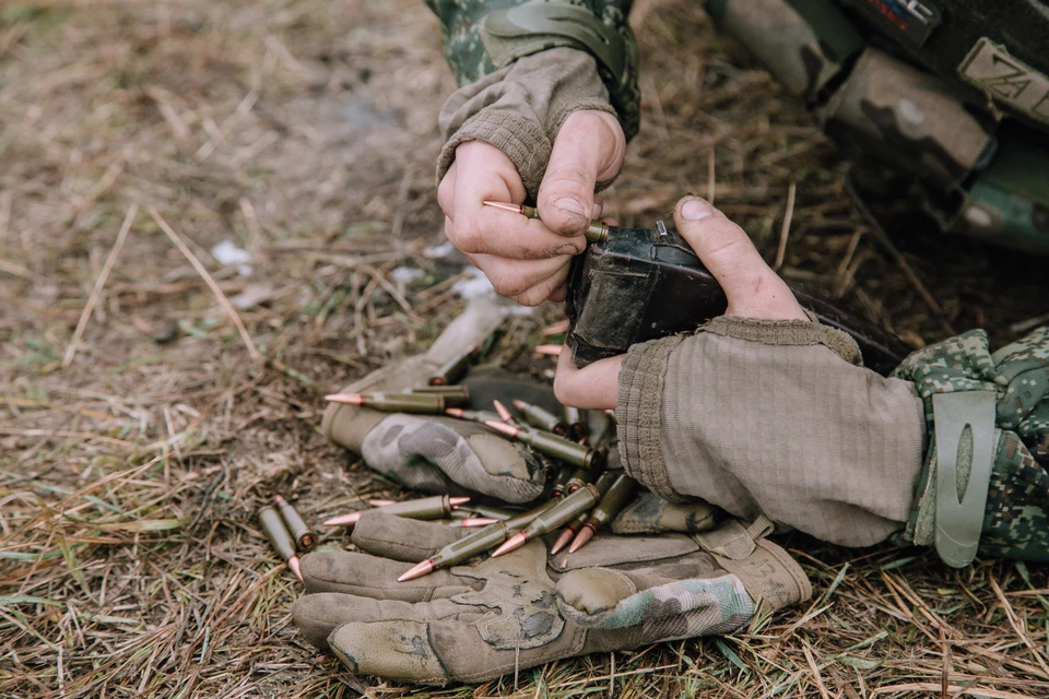 Учения проводятся в районе маяка.
