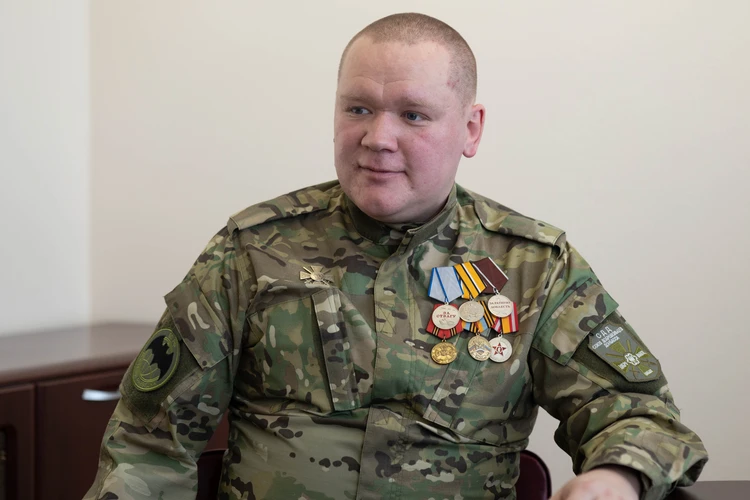 Про звон контузии и розы из металла: разведчик-пулеметчик играл в «шахматы» под обстрелами, а дома работает токарем