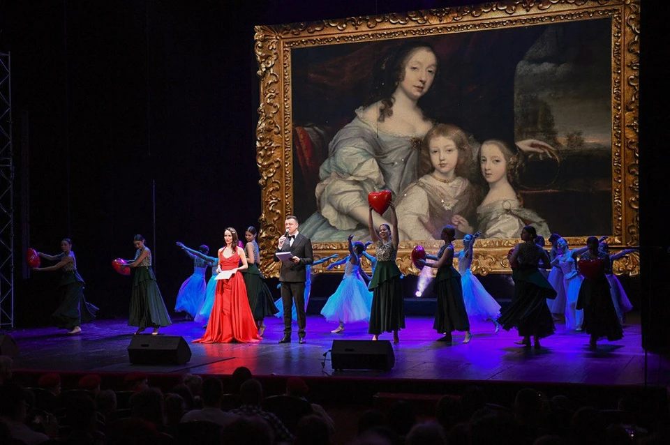 Торжественная церемония с концертом прошла в театре.