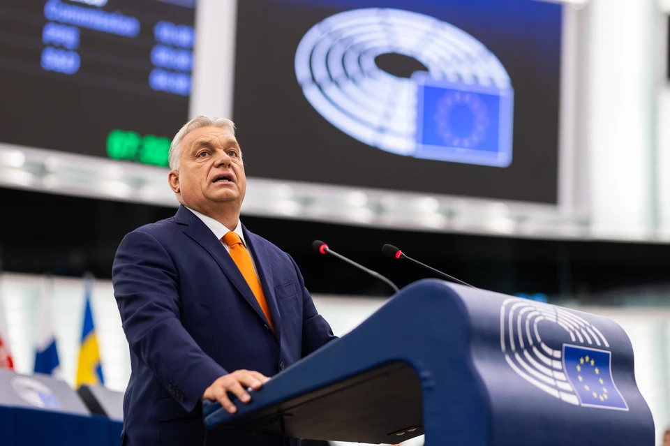 РИАН: Орбан выбрал ресторан "Живаго" в Москве из-за такого же кафе в Будапеште