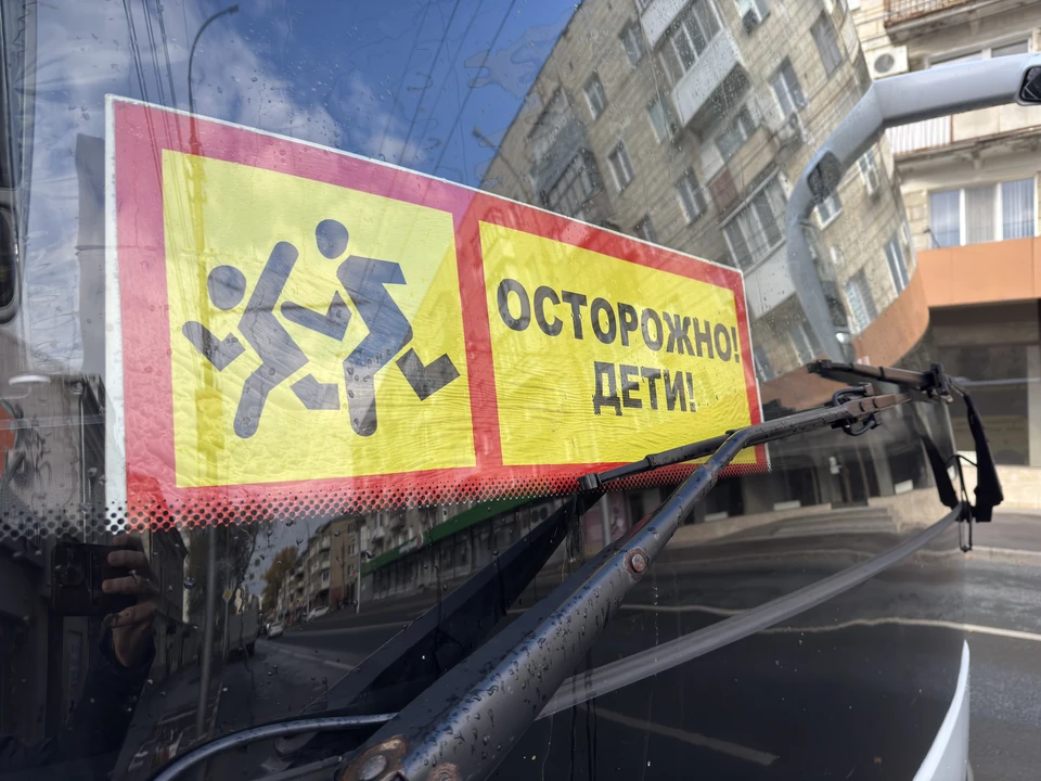 Автобус с детской футбольной командой опрокинулся на трассе на Урале