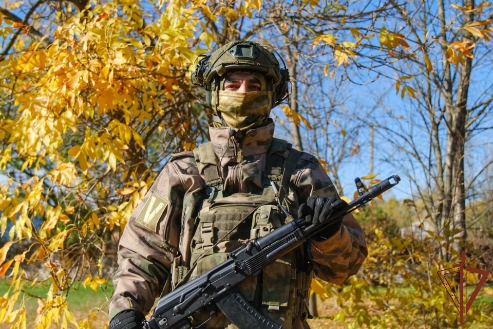 Бойцы поздравили мама. ФОТО: Росгвардия.