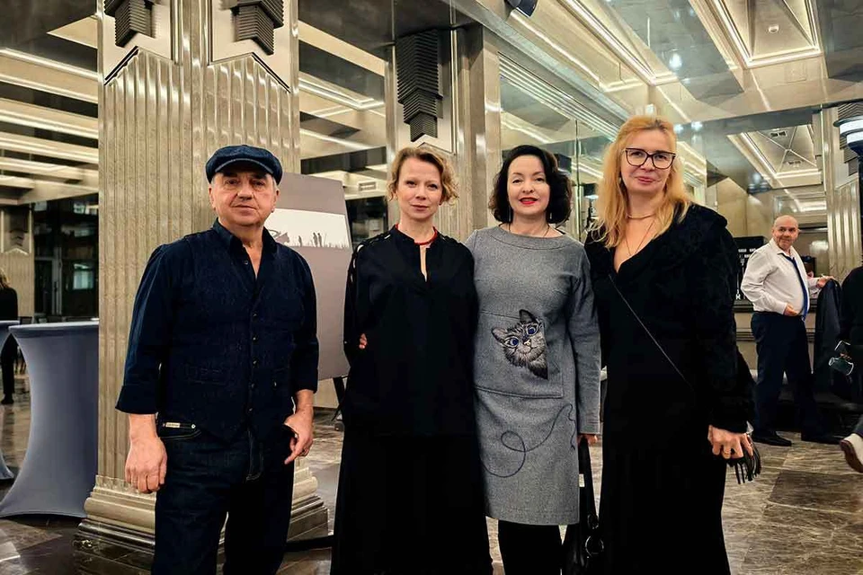 Вадим Шахрин, Александра Куликова, Юлия Андриенко и Елена Заславская