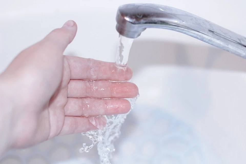 В доме на Панина вместо холодной воды идет кипяток.