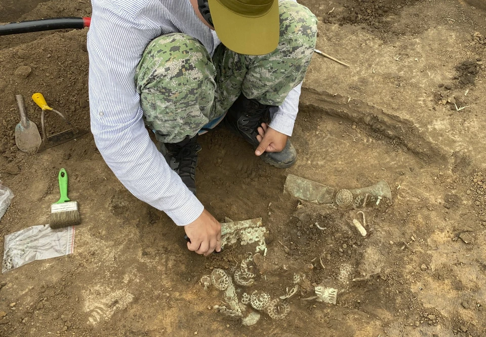 Обнаруженный комплекс стал самым богатым по составу и количеству импортных изделий в подобных памятниках Южного Урала. Фото: Институт археологии РАН