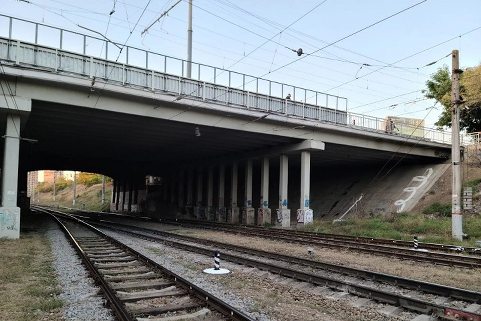 Путепровод ждет реконструкция.