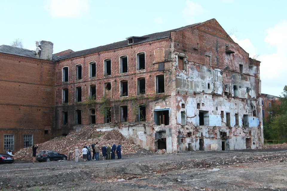 Здание текстильной фабрики. Фото из телеграм-канала Александра Авдеева.