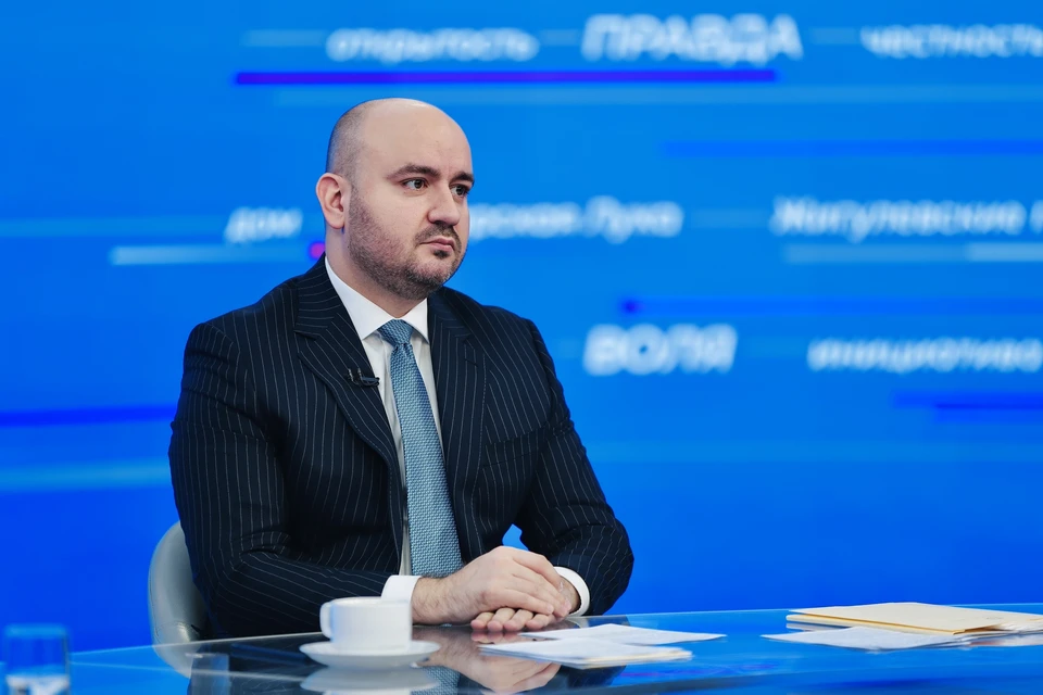 Губернатор ответил на вопросы местных жителей. Фото: пресс-служба правительства Самарской области