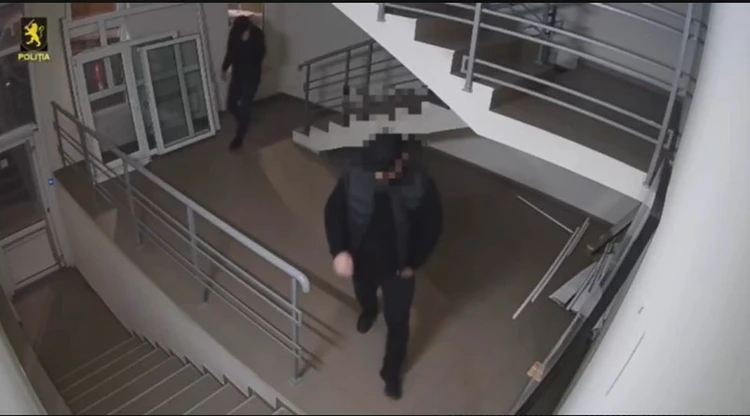 В Кишиневе задержали продвинутых домушников: Полиция вычислила, как воры отслеживали, когда жильцов не будет дома