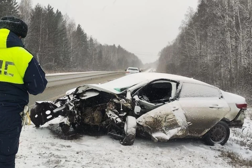 ДТП произошло на 44 километре дороги Екатеринбург - Тюмень Фото: Госавтоинспекция Свердловской области