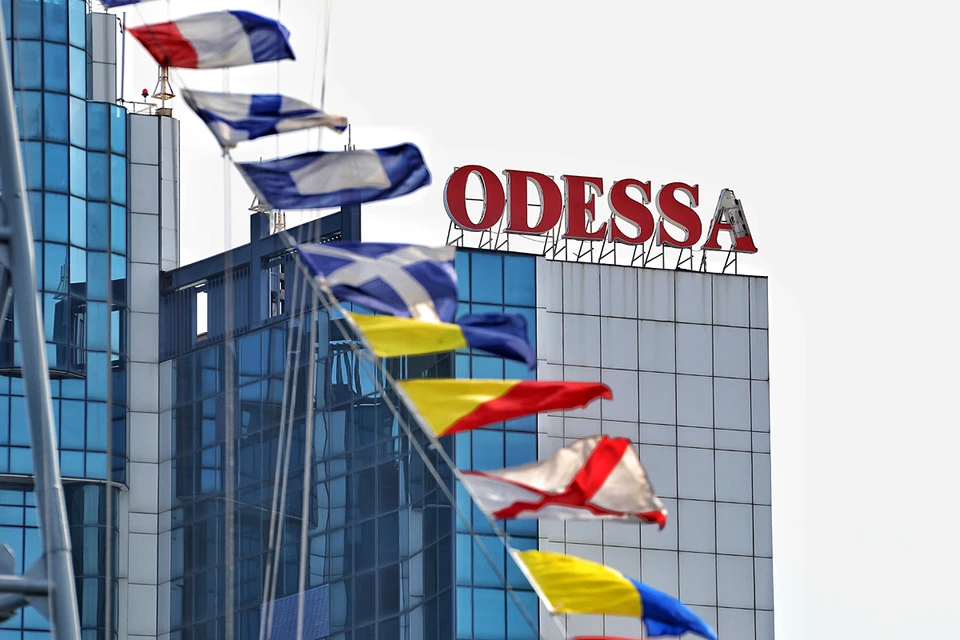 Беда пришла в жемчужины у моря. Хакеры из PalachPro и Eye Of Sauron взломали секретные порталы двух портов -Одессы и Николаева