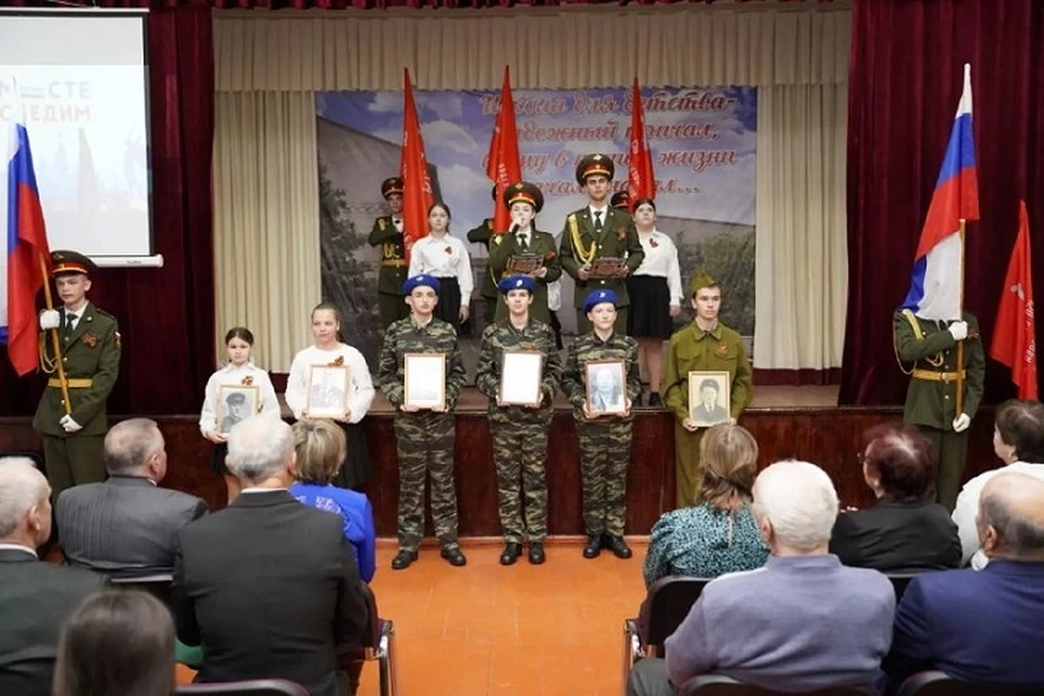 С детьми встречались непосредственные участники событий. Фото: администрация Арзгирского округа.