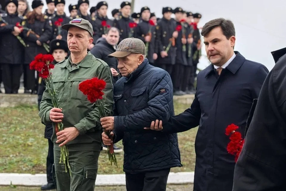 В честь Героев Отечества в Геническом округе прошла памятная акция. Фото: телеграм-канал губернатора Херсонской области Владимира Сальдо