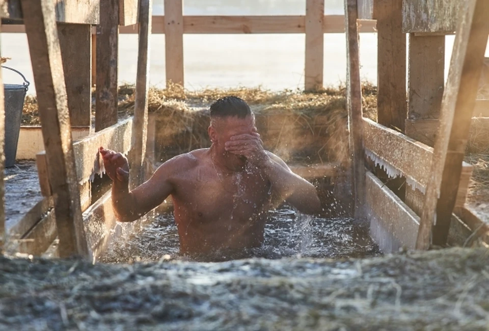 Для обеспечения безопасности на всех купелях были задействованы 746 специалистов.