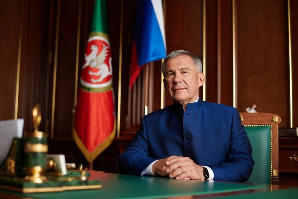 Он пожелал им безграничного счастья и взаимной любви. Фото: rais.tatarstan.ru