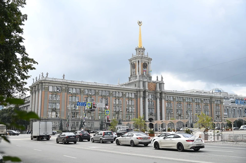 Летом школьники смогут устроиться на работу в отряды главы Екатеринбурга
