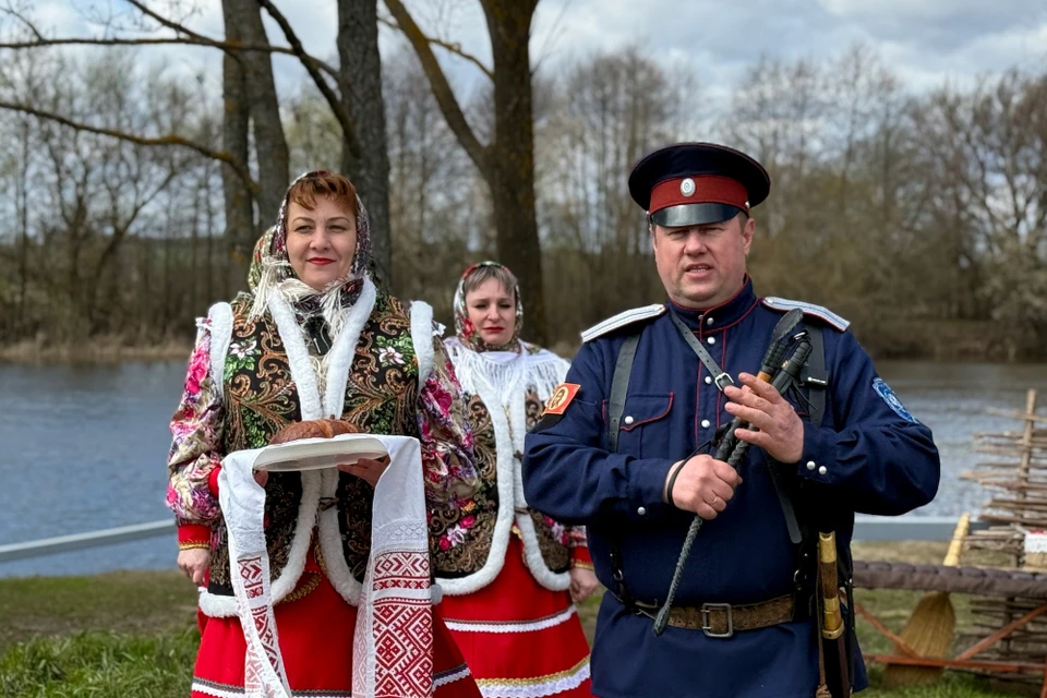 Ансамбль "Казачье раздолье" в Шацке встретит гостей с песнями, играми и традиционными угощениями