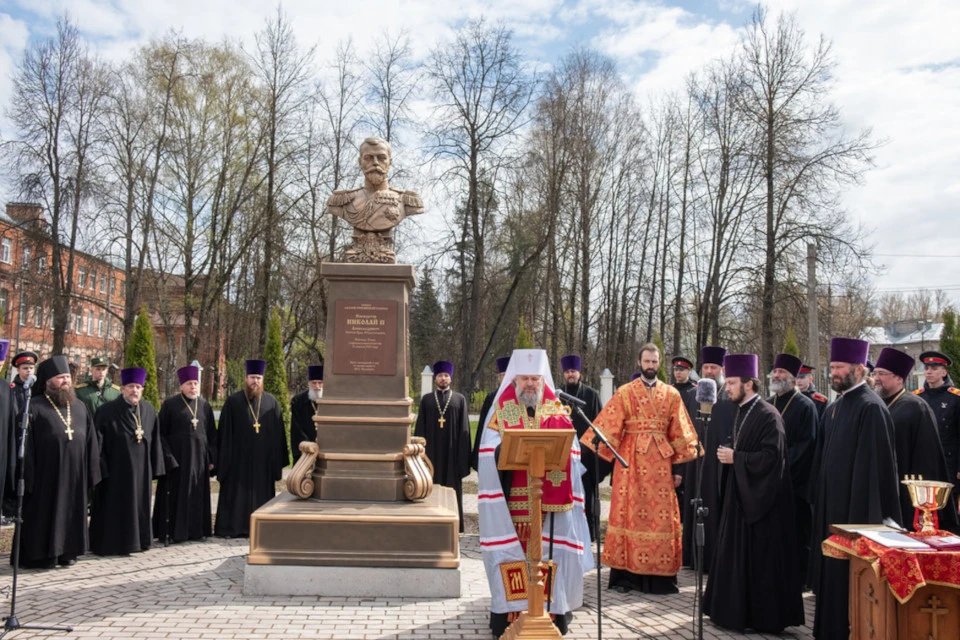 В Твери открыли памятник императору Николаю II. Фото: пресс-служба Тверской епархии.
