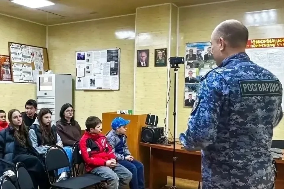 Росгвардейцы в Подмосковье провели патриотическое мероприятие в преддверии Дня Победы 