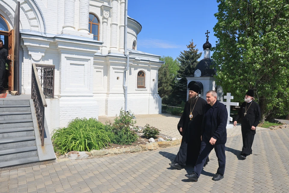 Дубовский монастырь посетили губернатор и митрополит. Фото: администрация Волгоградской области.