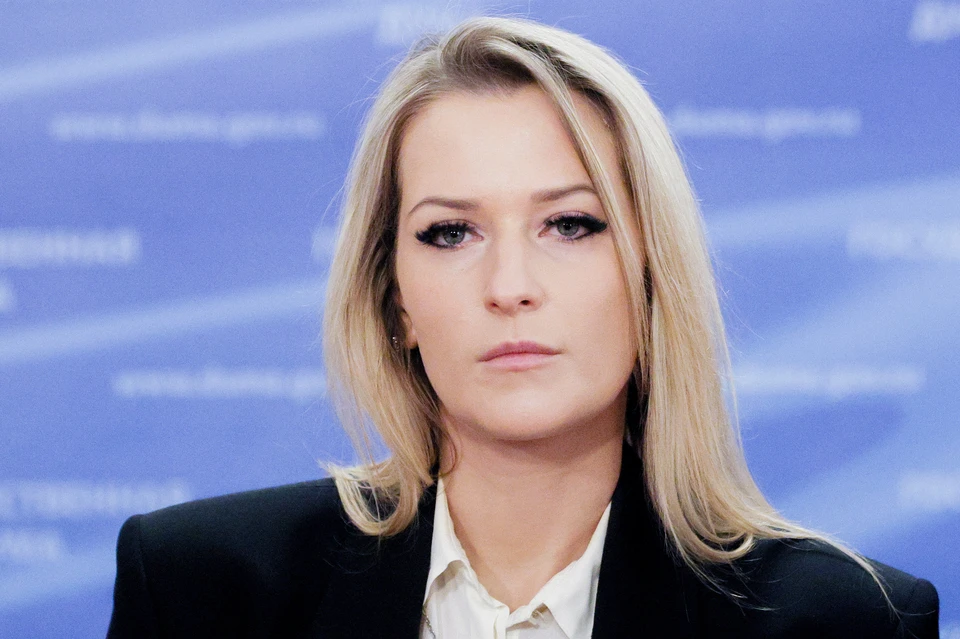 Ранее Яна Лантратова занимала пост председателя комитета Госдумы РФ по развитию гражданского общества, вопросам общественных и религиозных объединений. Фото: Сергей Булкин/ТАСС