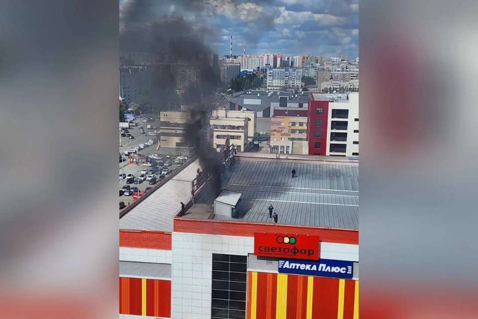 В Барнауле 14 мая произошло возгорание в ТРЦ «Праздничный». Фото: ГУ МЧС России по Алтайскому краю