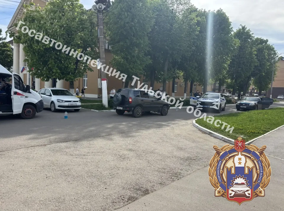 В Щекинском районе водитель Chevrolet Niva сбил школьника, перебегавшего дорогу в неположенном месте