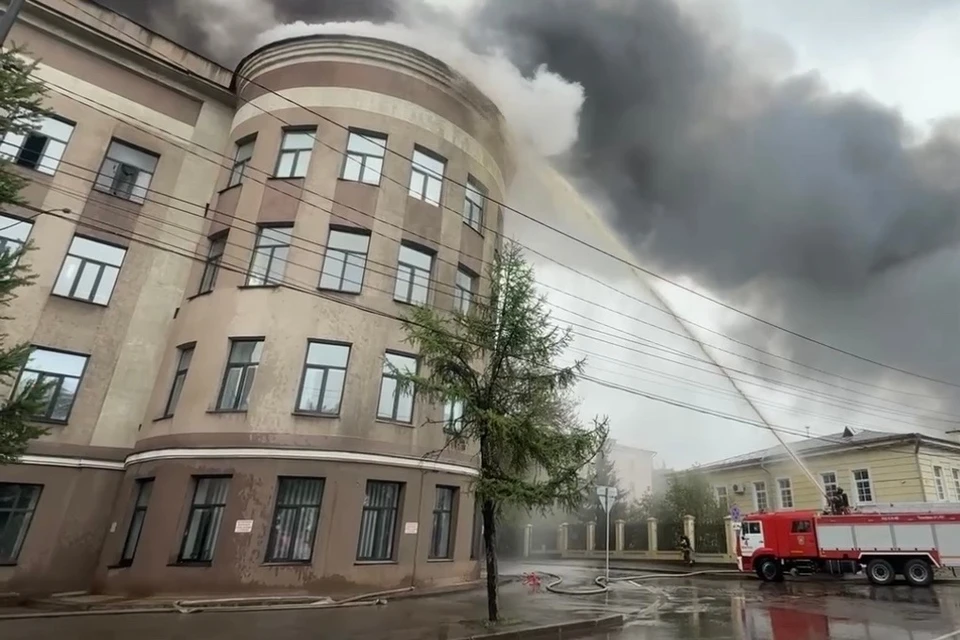 Прокуратура начала проверку из-за пожара в научном институте в Иркутске.