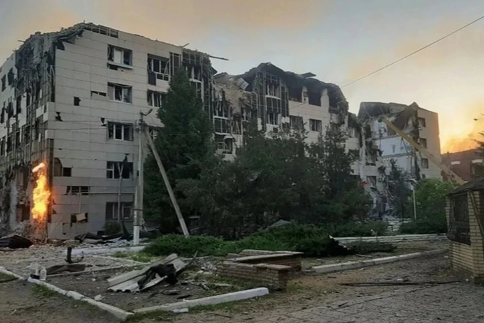 Число погибших в результате удара ВСУ по колледжу в Старобельске увеличилось до 10 человек. Фото: АГ ЛНР