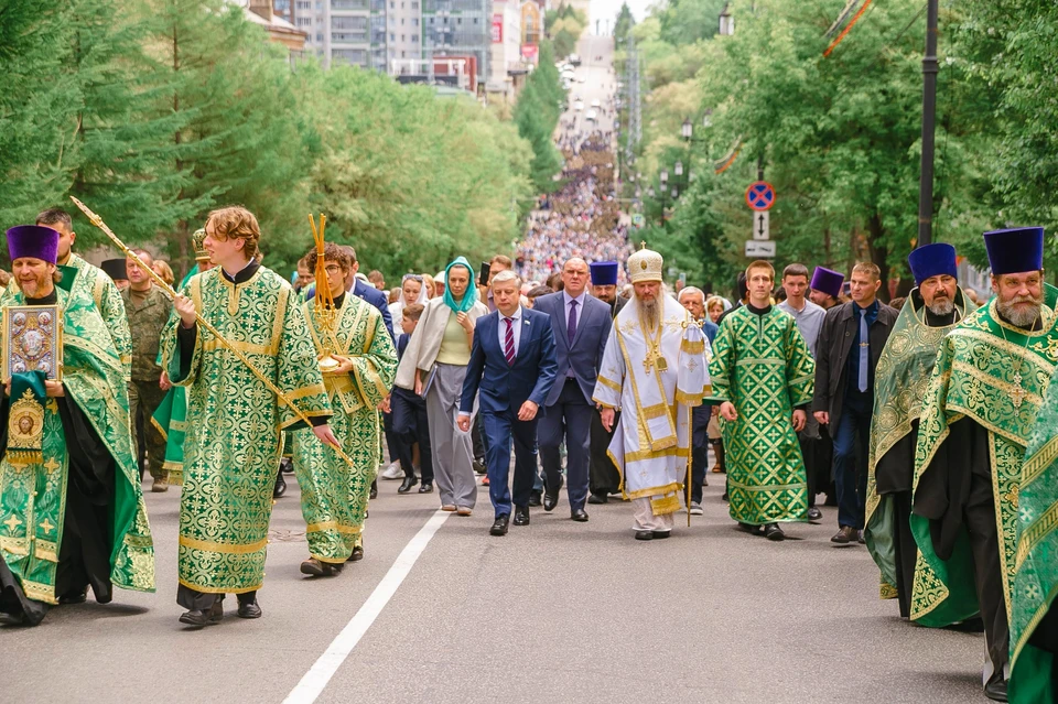Крестный ход прошел в Троицу в Хабаровсе Фото: Ольга Григорьева