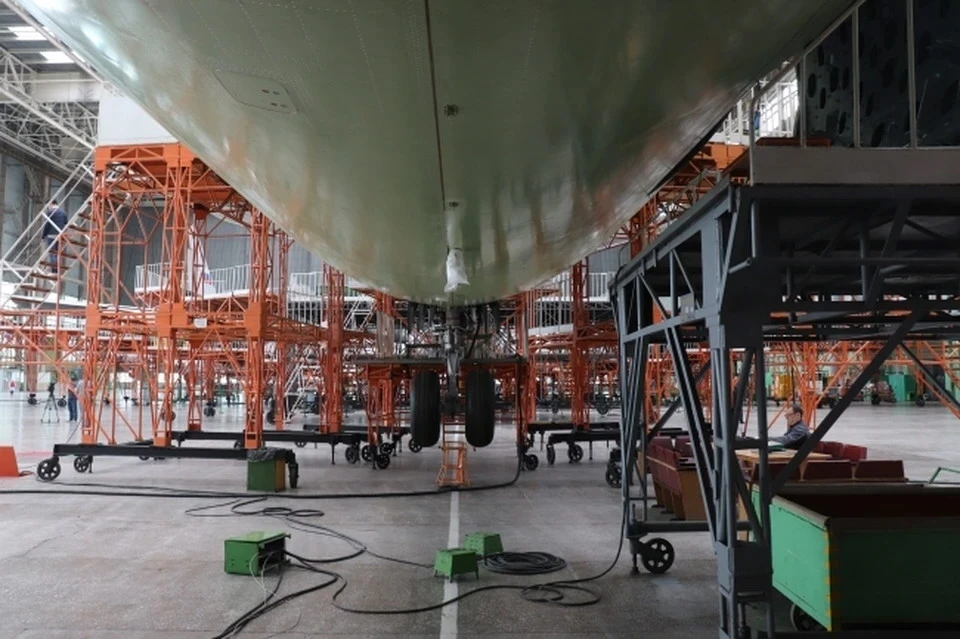 ОАК начала поставки обновленного пассажирского самолета Ту-214