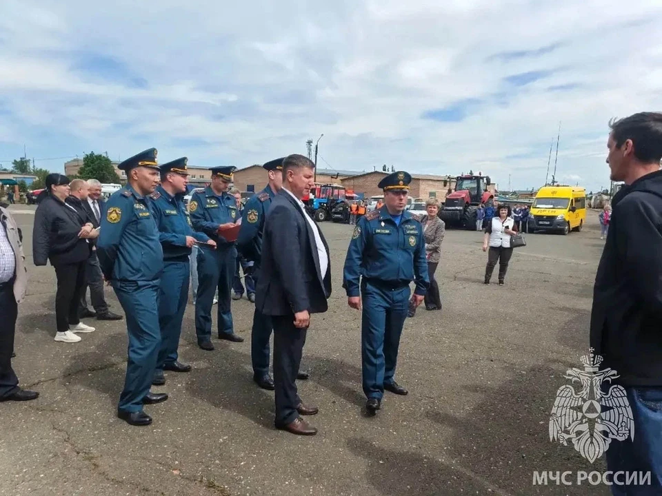 В первый день специалисты отработали вводную по ликвидации последствий наводнения