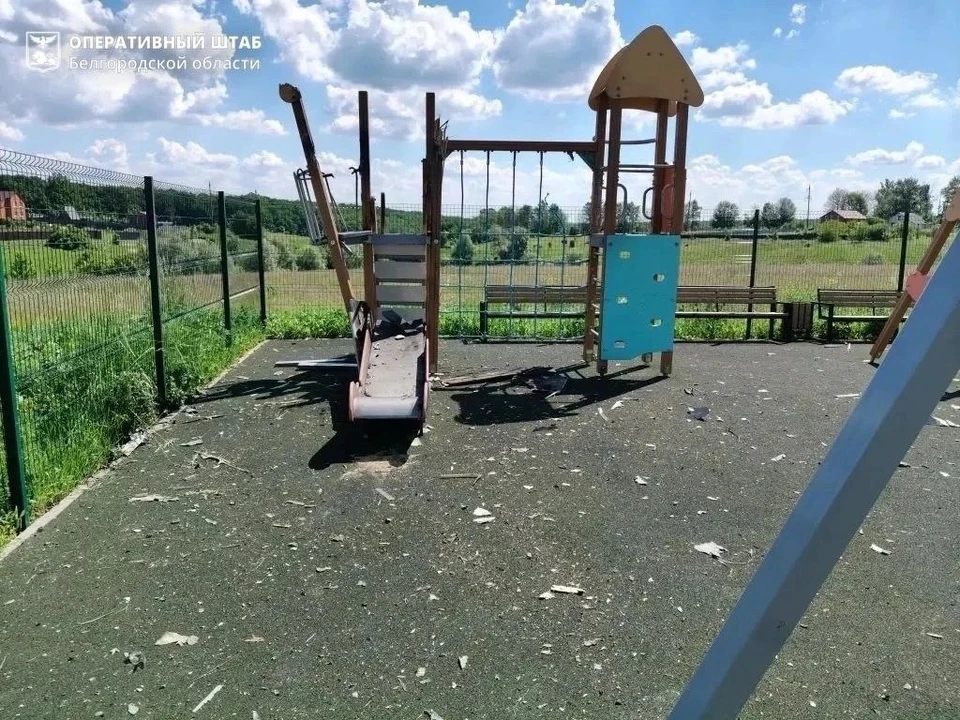 В Яковлевском округе после атаки дронов повреждена детская площадка
