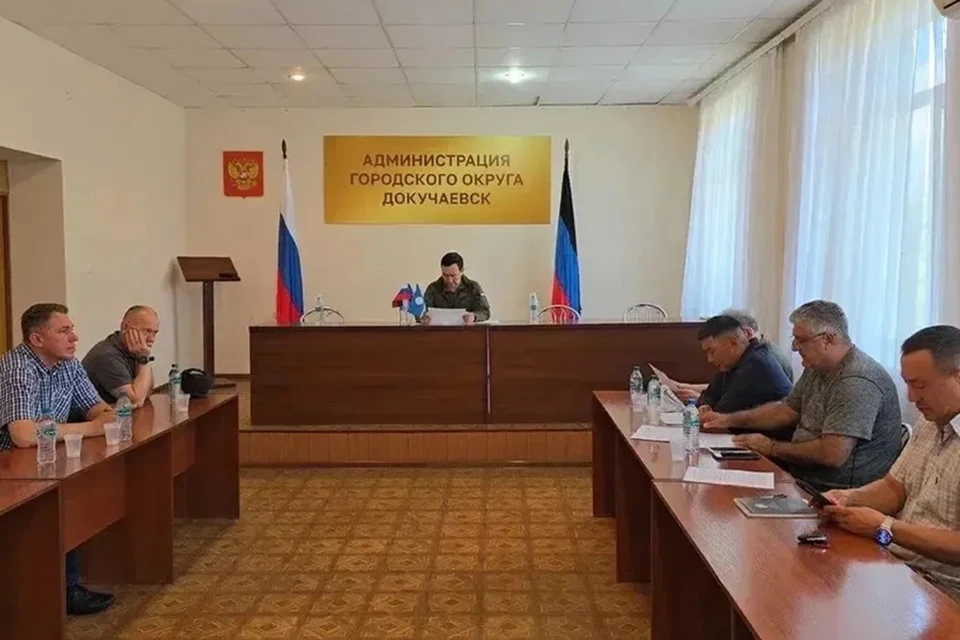 Глава Якутии Айсен Николаев с рабочим визитом побывал в Докучаевске. Фото: Правительство Якутии